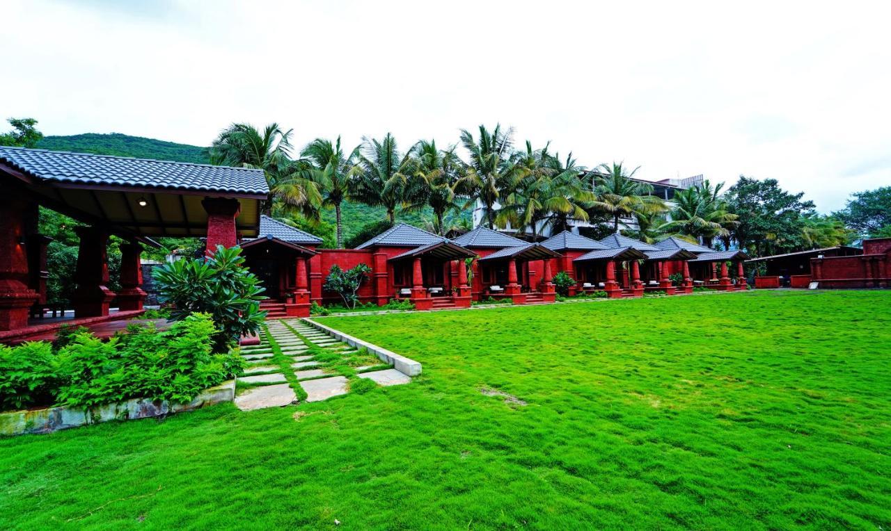 Siddhagiri Hotel And Resort Wai Εξωτερικό φωτογραφία